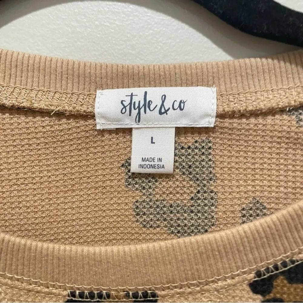 Style & Co Leopard Print Waffle Knit Pullover Icy Coffee Top Size Large - Image 5