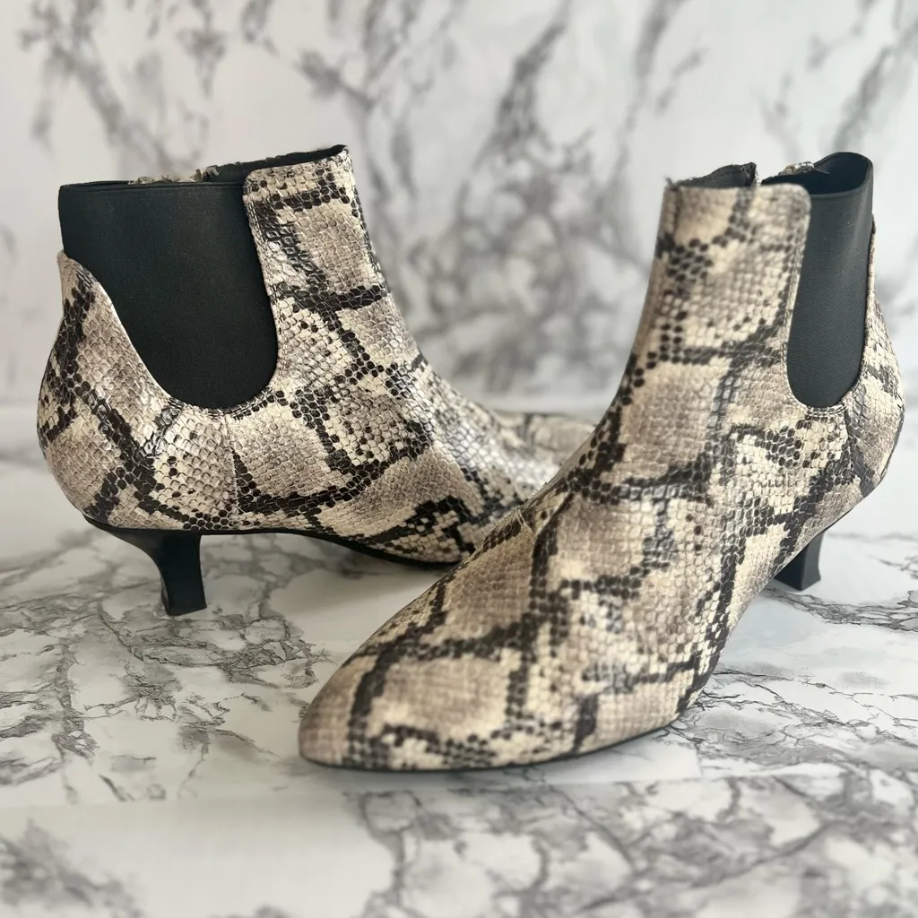 Clarks Kepley Erin Snakeskin Grey Kitten Heel Leather Pointed Toe Booties 9 - Image 2