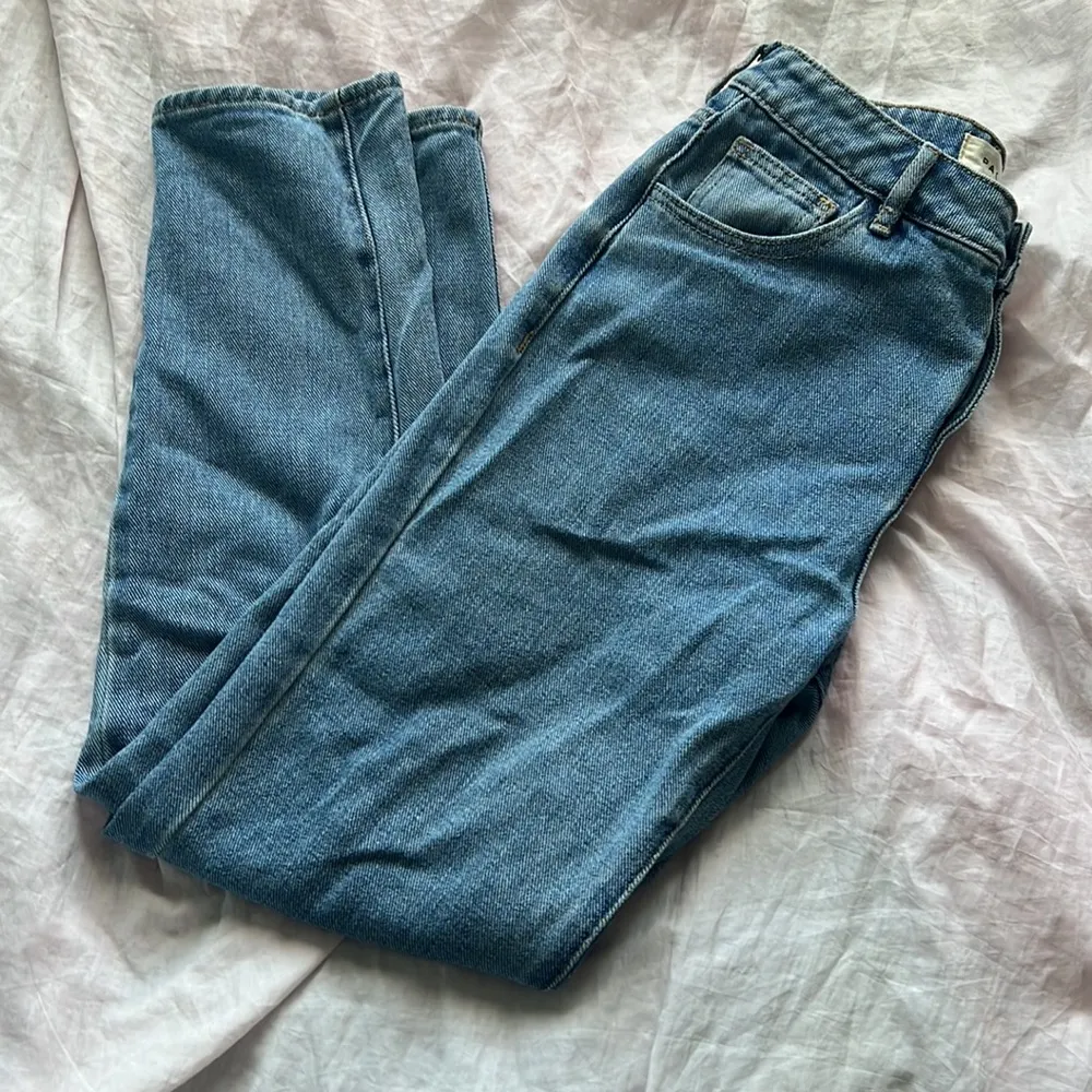 Pacsun light wash mom jean - Image 4