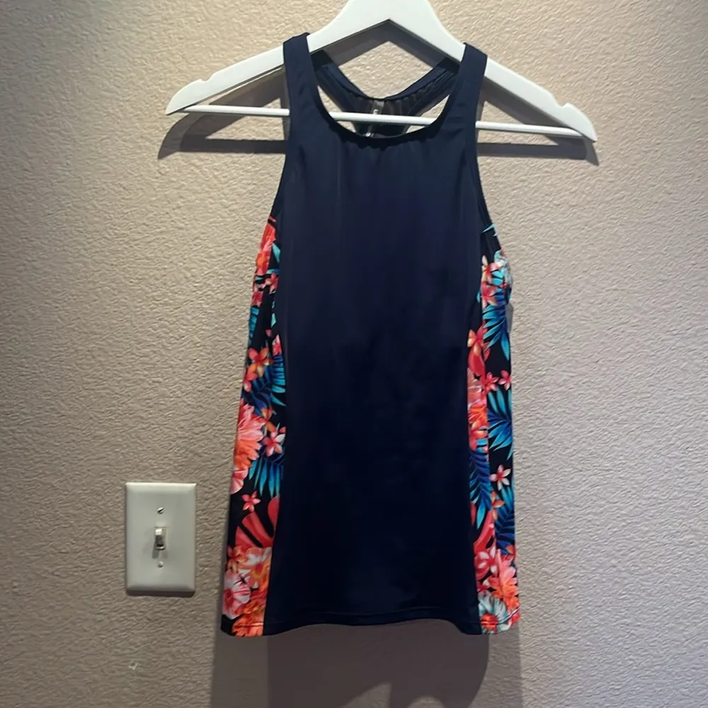 Land’s End Women’s Tankini Swimsuit Top Blue Floral Size 6 - Image 2