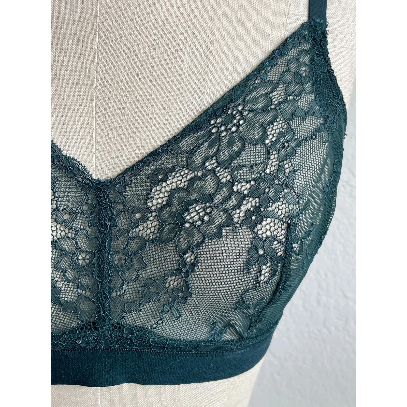 SPANX Spotlight on Lace Bralette Malachite Teal Green Size Large - Image 9