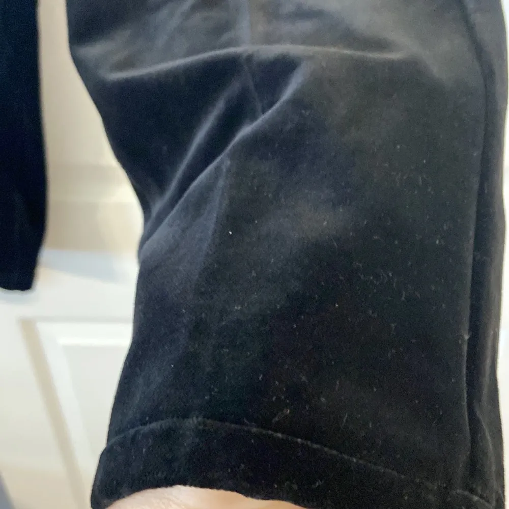 St John Signature Jeans Velvet feeling size 8 BNWOT waist 28” inseam 27” - Image 5