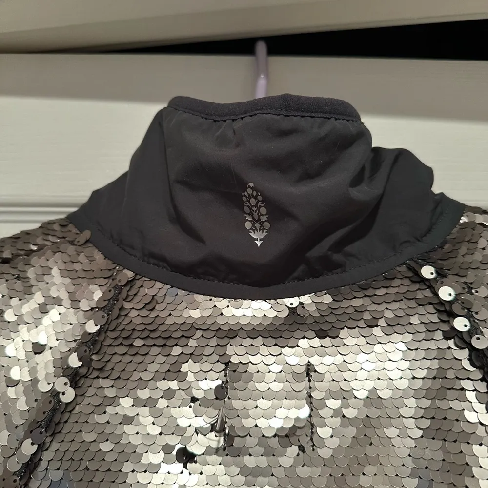 Free People Movement Hit The Slopes Sequin Jacket Shadow Combo Large $298 NWOT Gray - Image 6