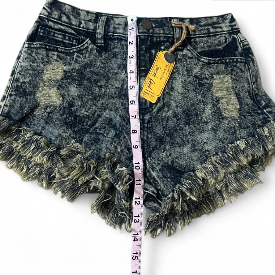 ‎Acid Washed Fringe Jean Shorts Blue - Image 13