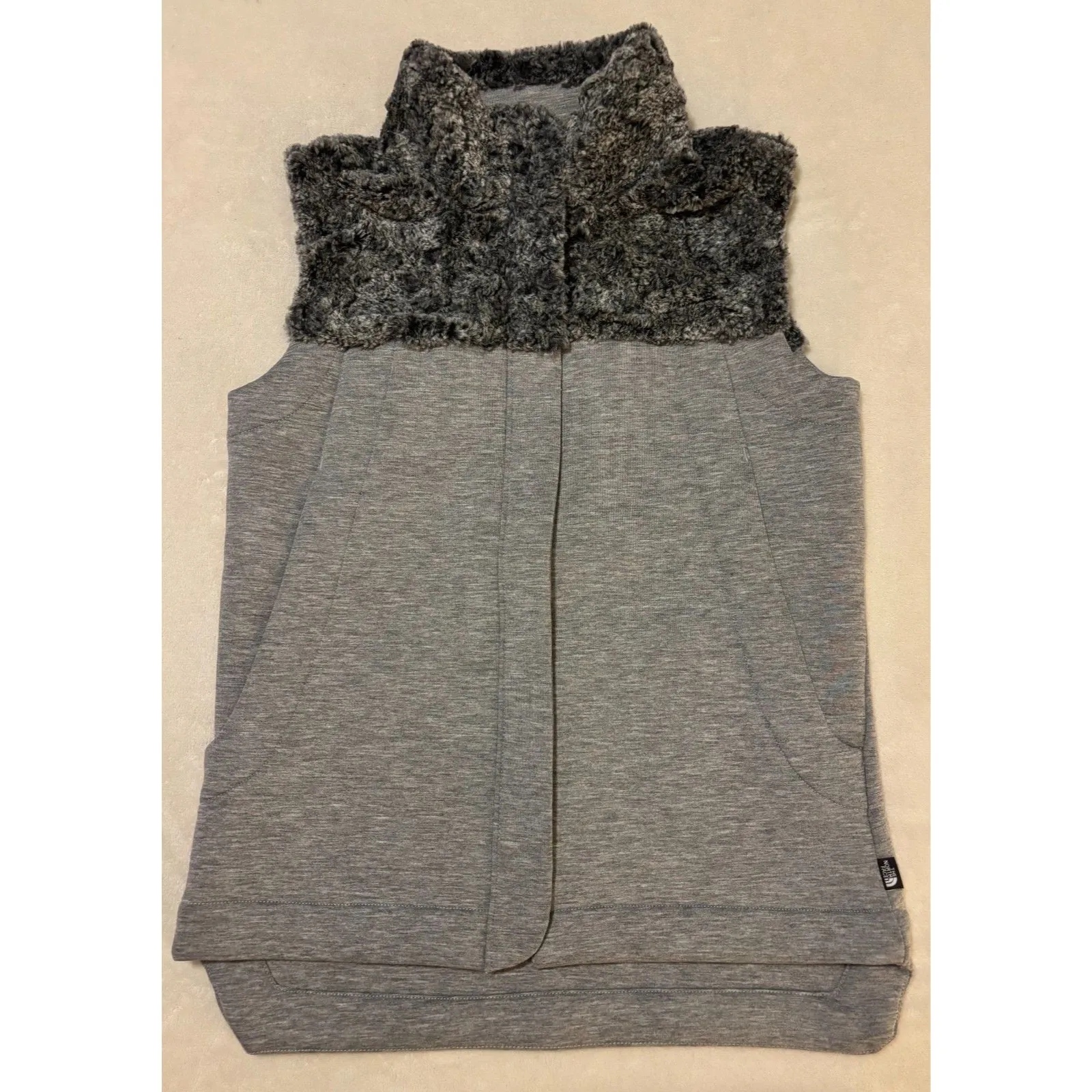 THE NORTH FACE Women's Vest Hybrination Thermal 3D Small Gray  Full Zip Fur - Image 3
