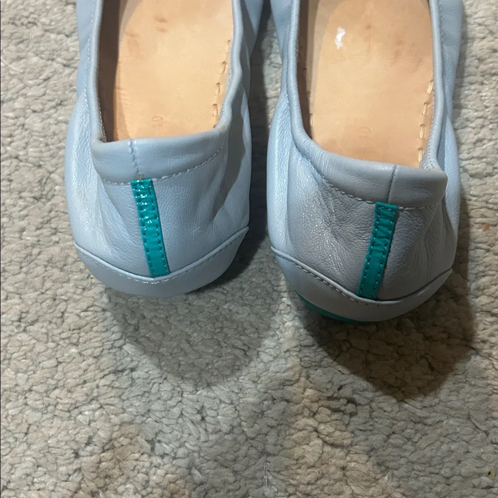 Light gray tieks size 10 EUC - Image 4