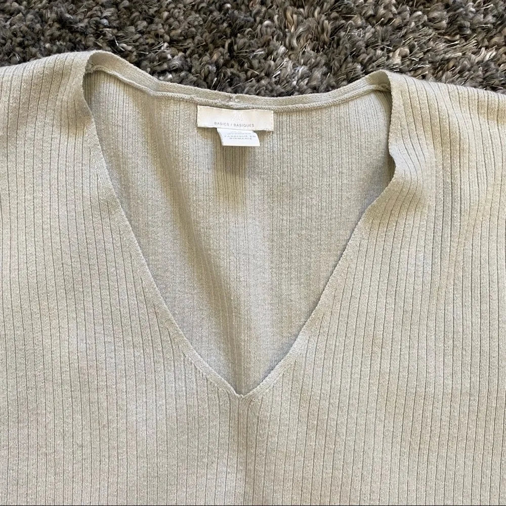 H&M V-Neck Sweater in Beige, Size M​​​​​​​ - Image 2