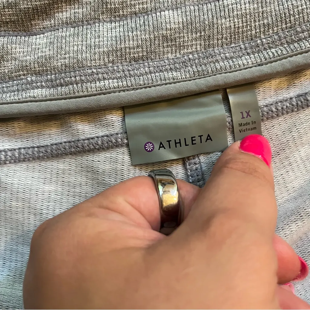 Athleta Techie Jogger Cropped Capri sweatpants size 1X - Image 2