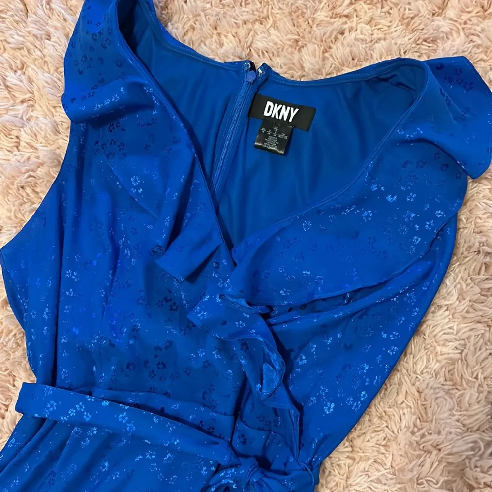 DKNY Blue Sleeveless Ruffle Wrap Dress - Image 6
