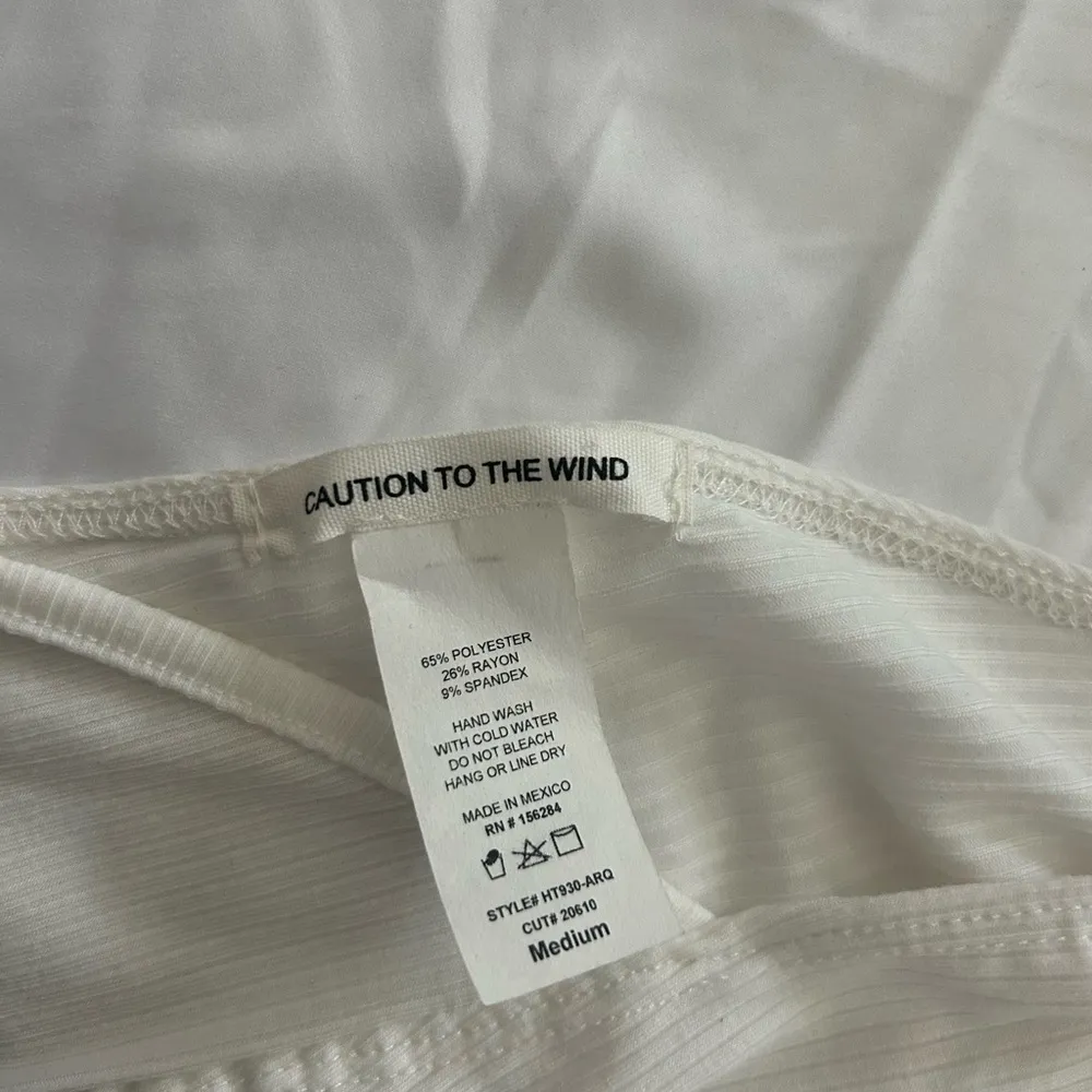 Caution to the wind Urban Outfitters White top Size M - Image 5