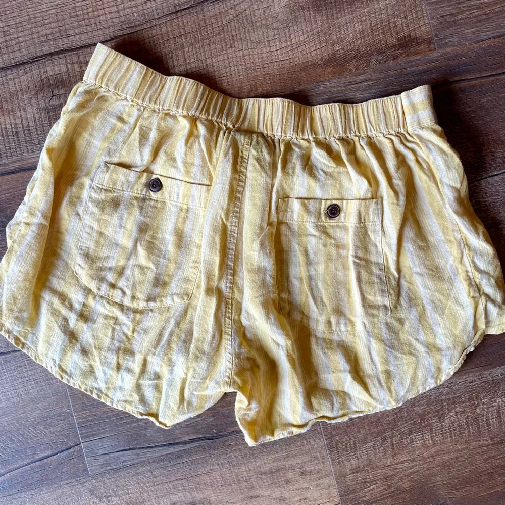 Patagonia Garden Island Shorts in Yellow Stripe - Image 3