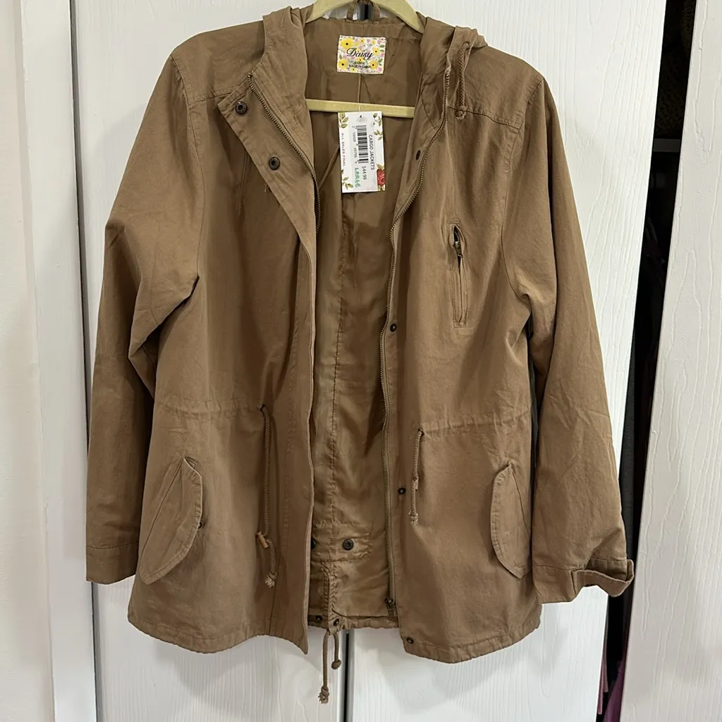 NWT cargo jacket Size L - Image 5
