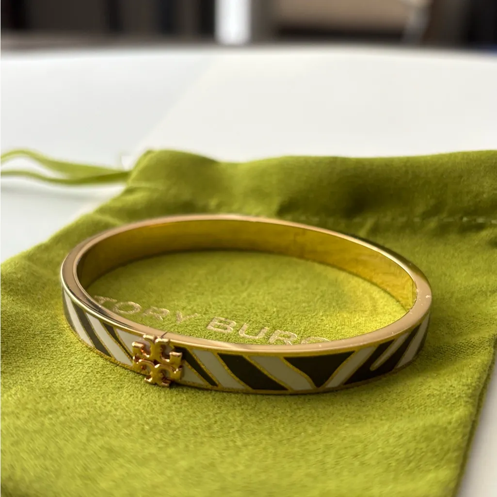 NWOT Tory Burch Gold and Black Bangle - Image 6