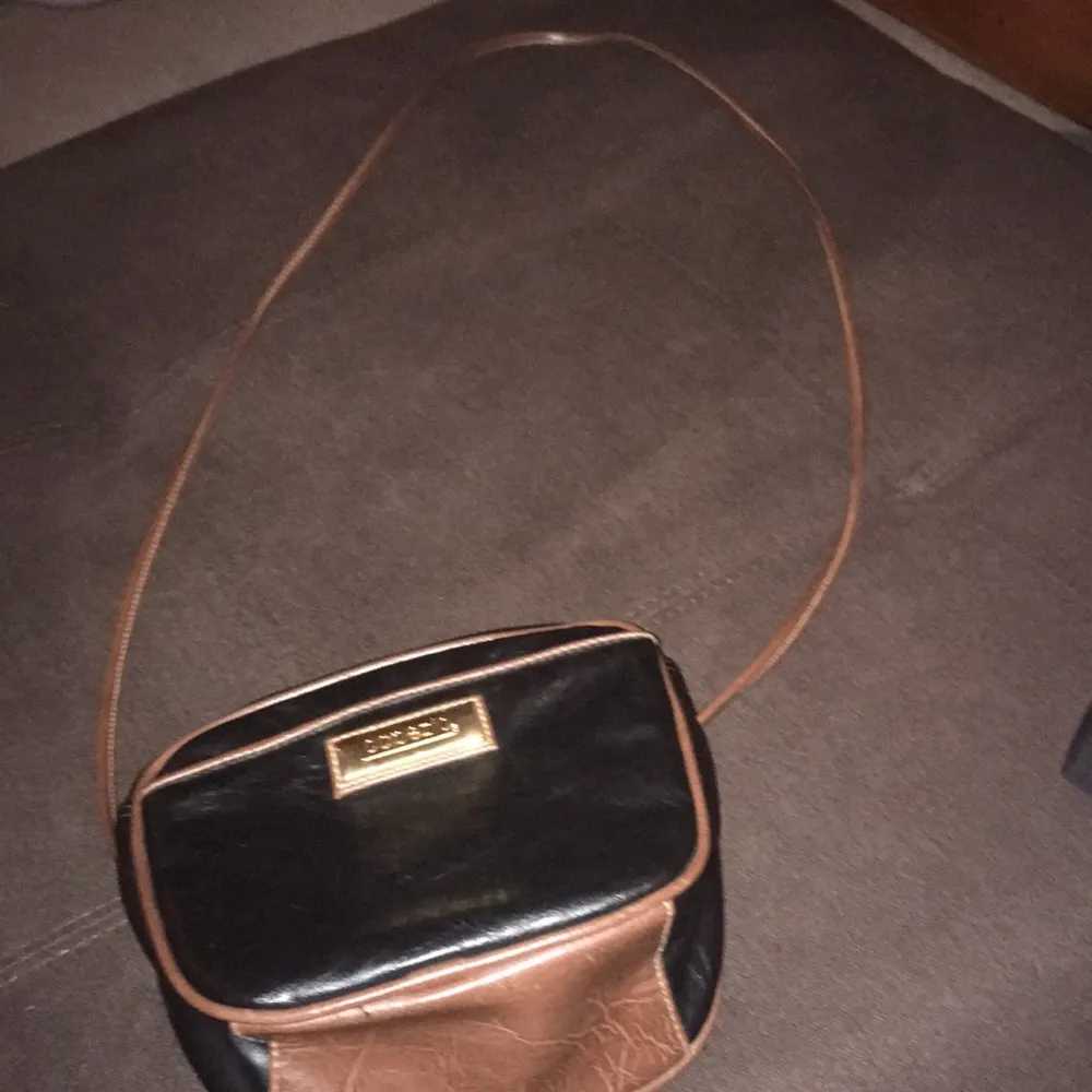 Capezio Black And Brown Vintage Crossbody purse - Image 4