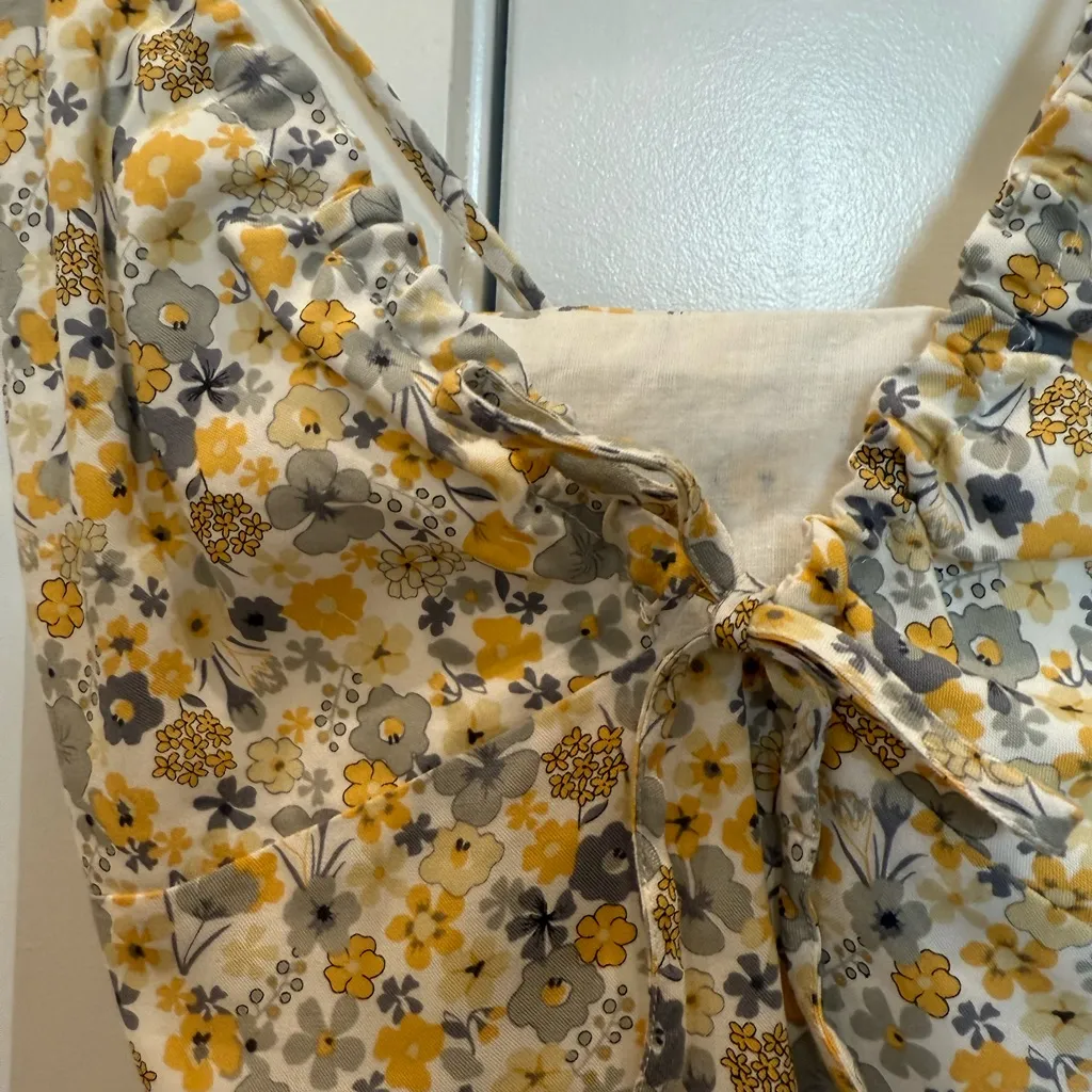 Bardot Yellow Floral Crop Top - Image 5