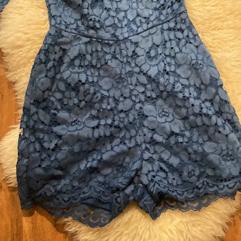 Urban Outfitters Kimchi Blue Floral Lace Shorts Romper Blue Zip Up EUC Sz 4 - Image 7