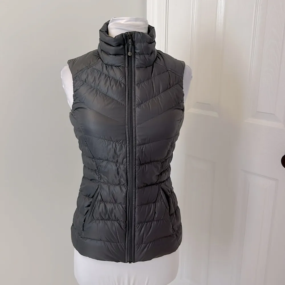Athleta Downalicious Gray Down Full Zip Vest - Image 2