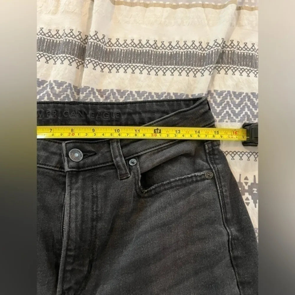 American Eagle American‎ Eagle Mom Jeans 30X28 - Image 2