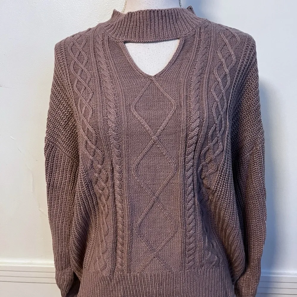 Steve Madden • Mauve Cutout Long Sleeve Sweater - Image 3