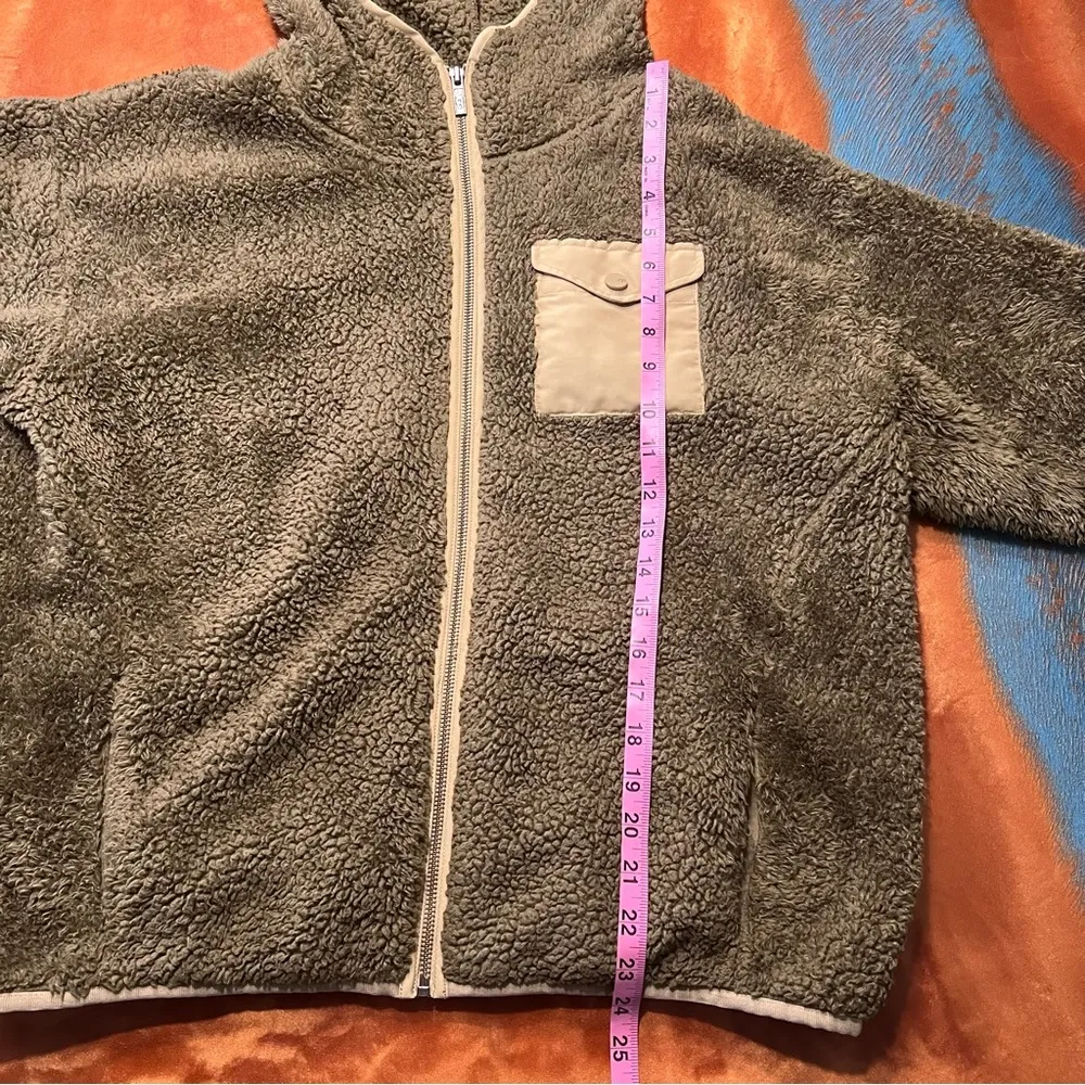 Ugg full zip thick Fleece hooded jacket Olive green small - Image 10