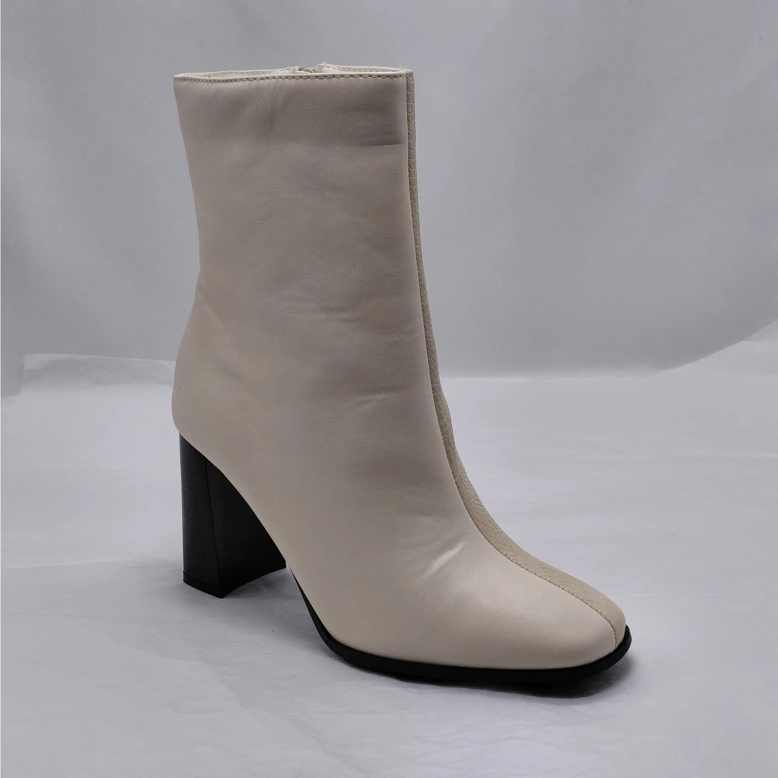 Journee Collection Womens 8.5 Ivory Vegan Leather Croc Chunky Block Heel Boots - Image 12