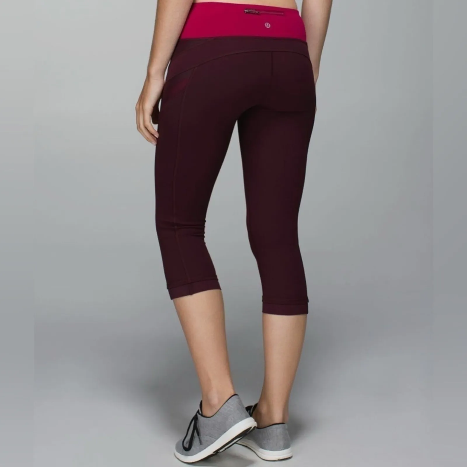 Lululemon Illumina Crop Leggings Size 6 Bordeaux Drama Pink Reflective - Image 4