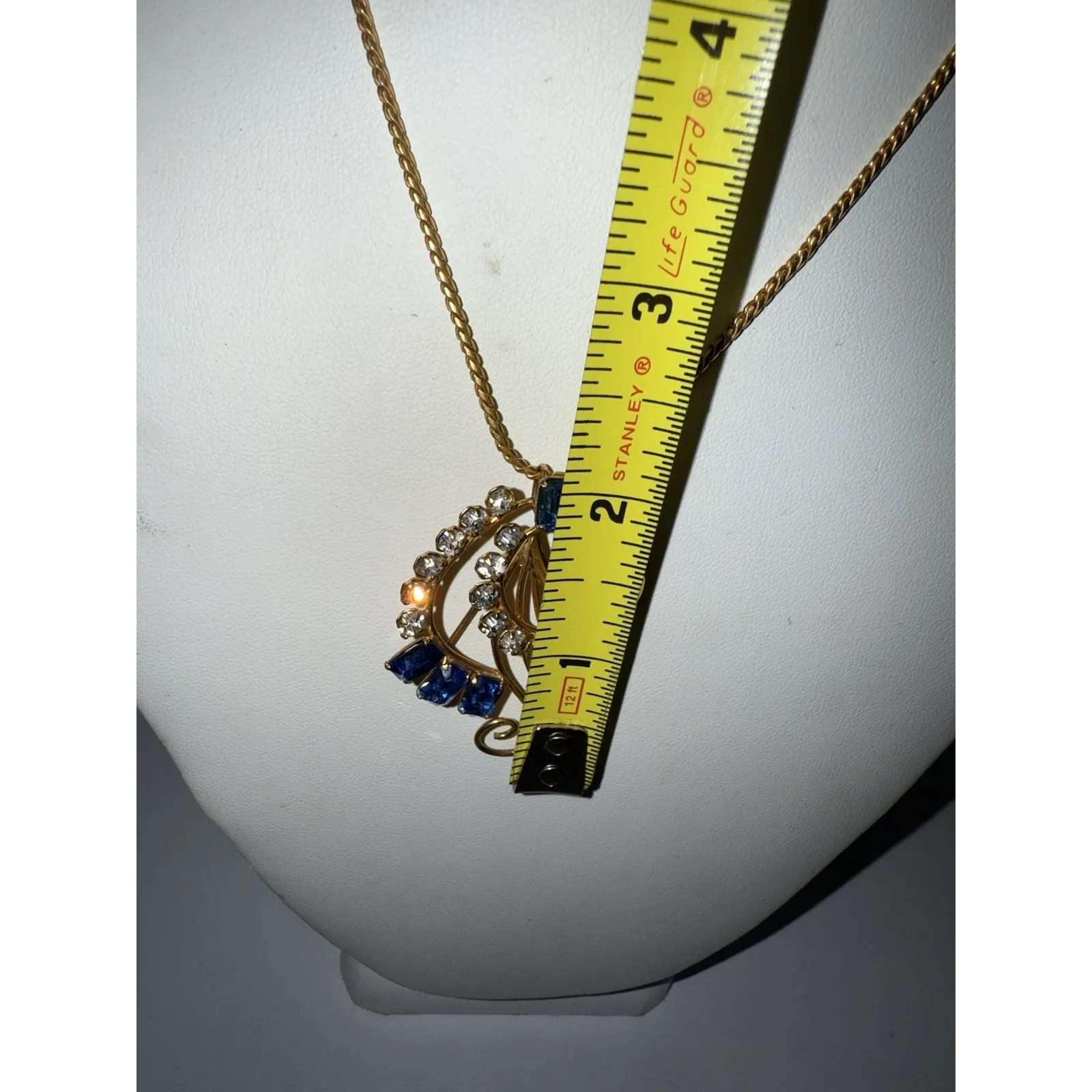 Vintage Blue Rhinestone Brooch Pendant Swirling Spray Gold Tone 18" Chain Signed - Image 5