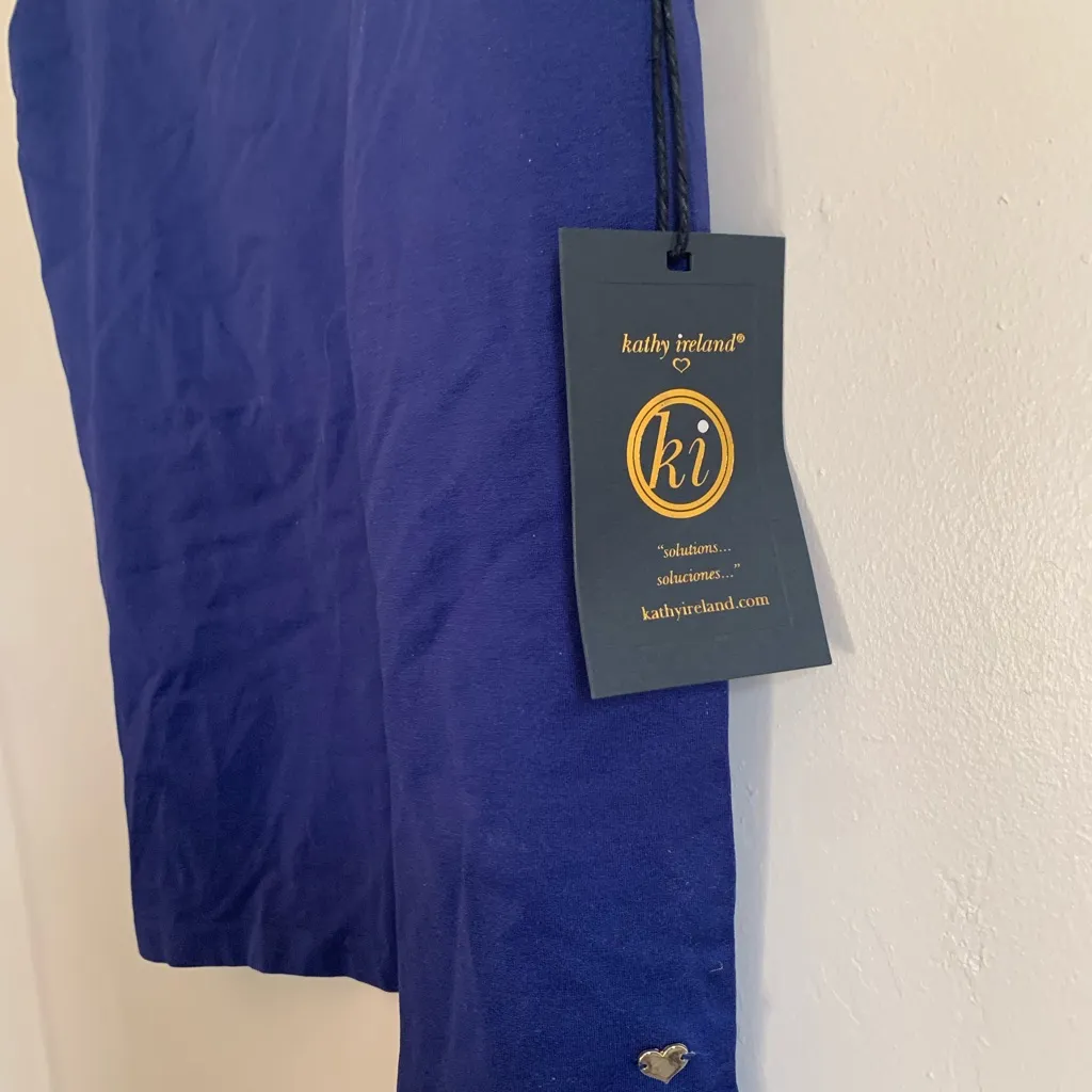 NWT Kathy Ireland Blue Tank Top Women Shirt Size M/L Lightweight Clothing - Image 2