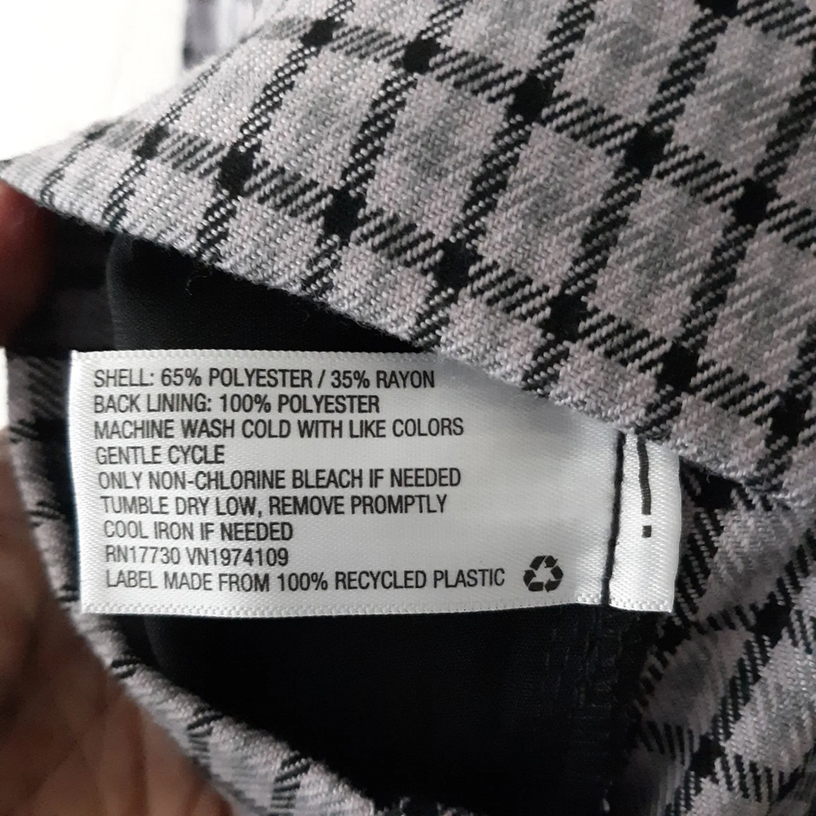 Wild Fable Jacket Women's Size Medium Purple Black Plaid Cropped Long Sleeve - Image 9