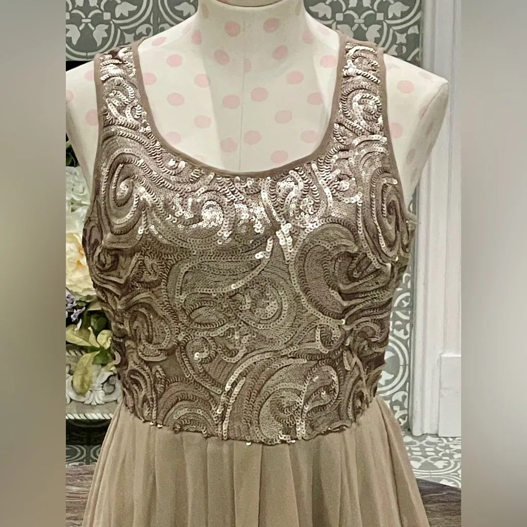 Doe & Rae Boutique Gold Sequin Beaded Sleeveless Cocktail Dress - Small - NWT - Image 3