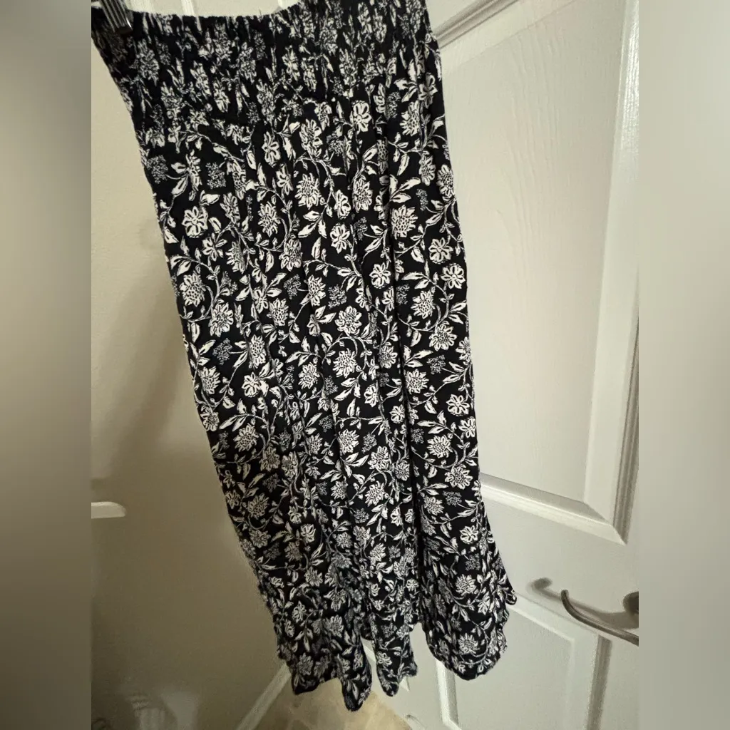 Black and cream floral flowy skirt Size L - Image 2