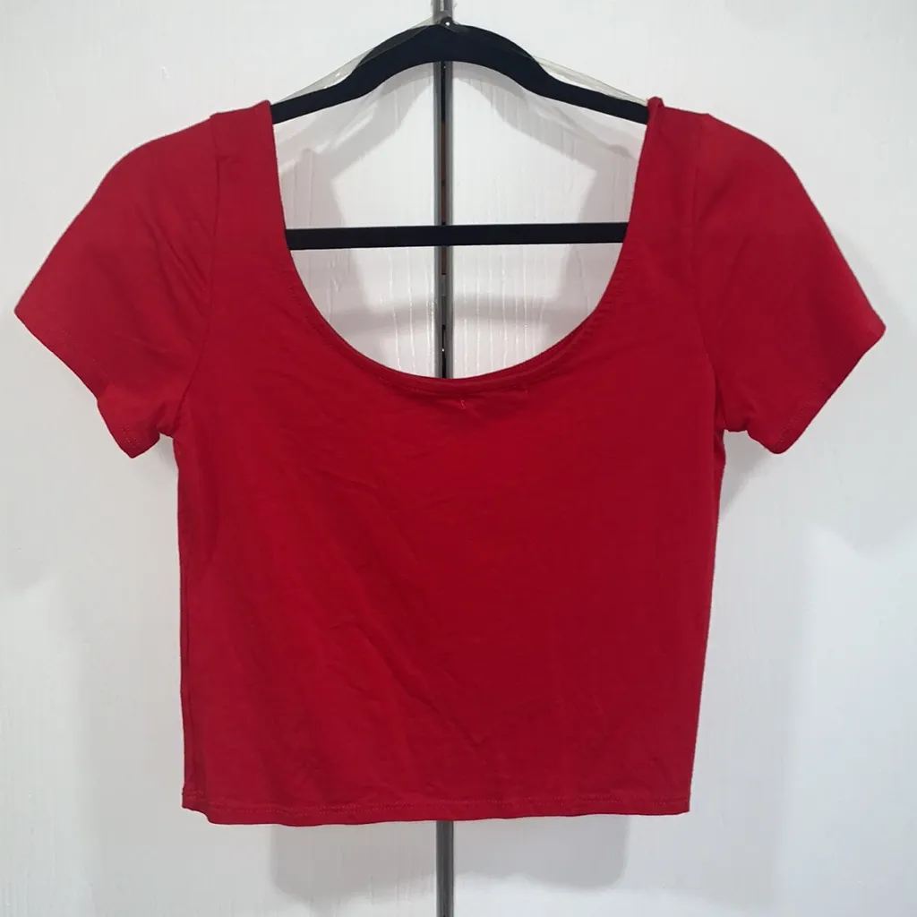 Red crop top Size L - Image 4