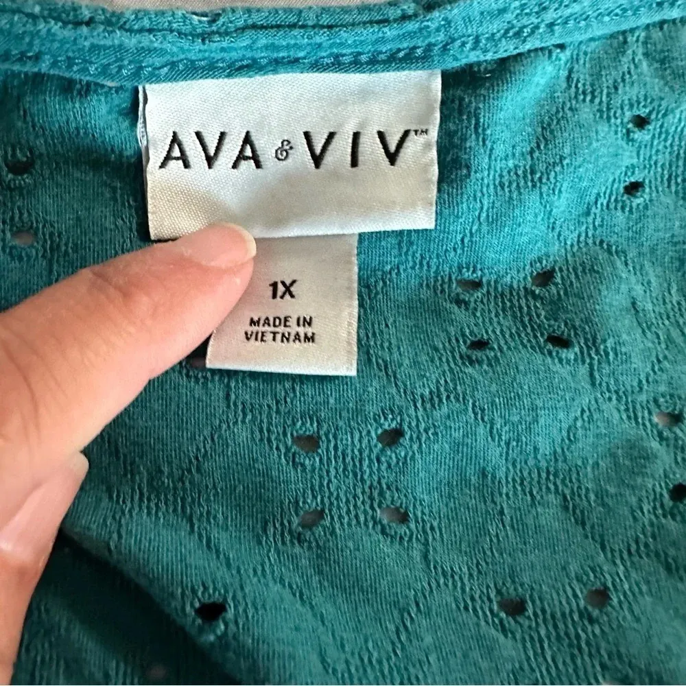 Ava & Viv women's 1X teal eyelet blouse 3/4 sleeve - Image 3