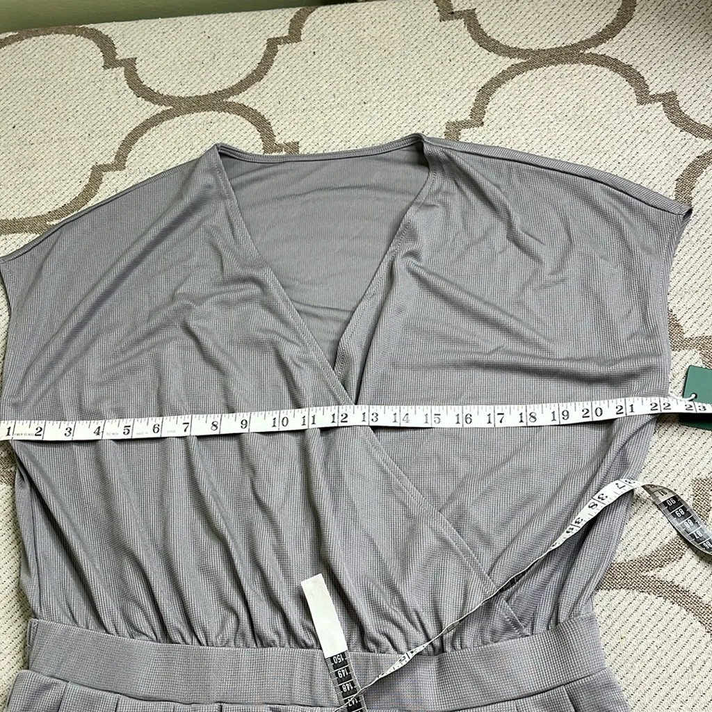 Halara v-neck short sleeve pocket waffle casual romper, size XL - Image 10