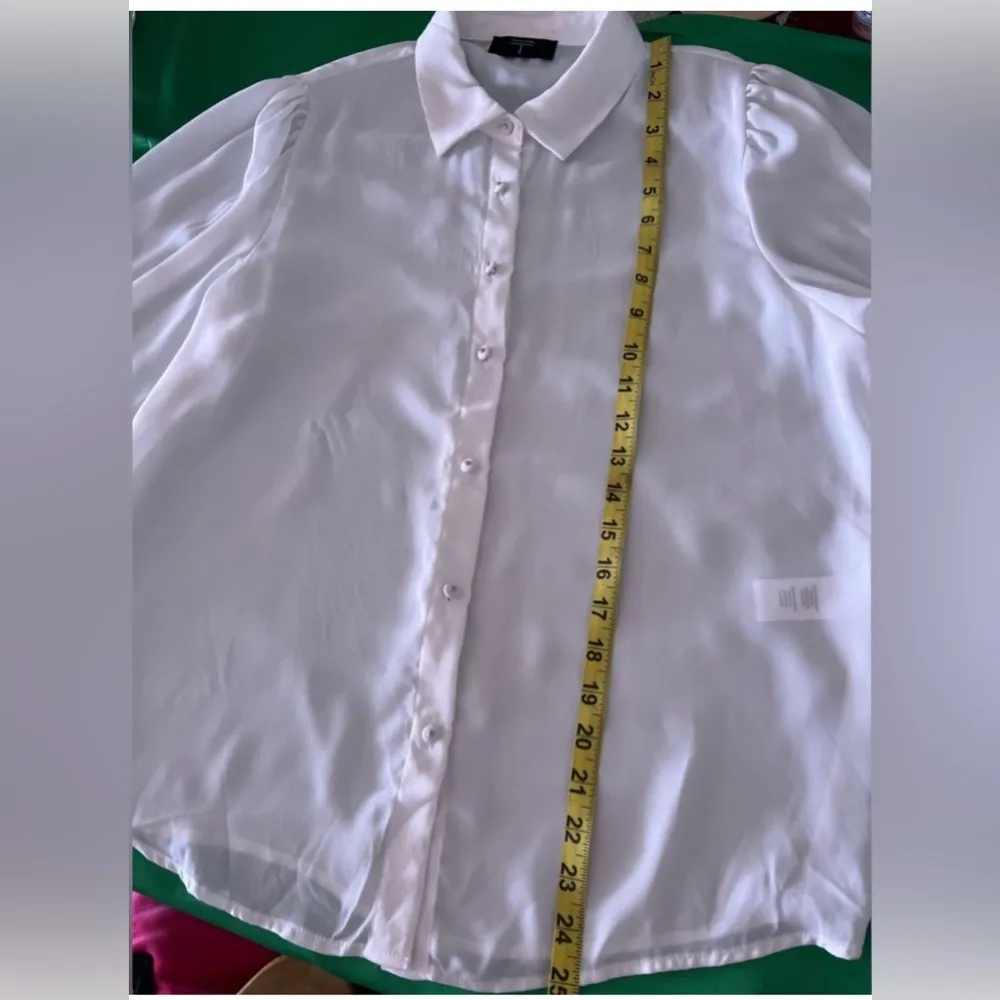 TAHARI  Womens Ivory White And Metal Button-Up High/Low Tunic dress Blouse Sz M - Image 9