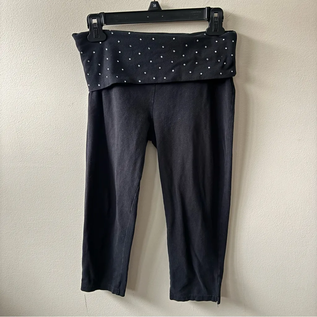 PINK Black Rhinestone Foldover Capri Leggings Size M - Image 2