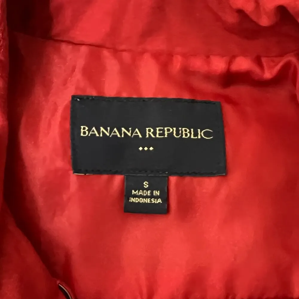 Banana Republic Red Button Down Raincoat - Image 6