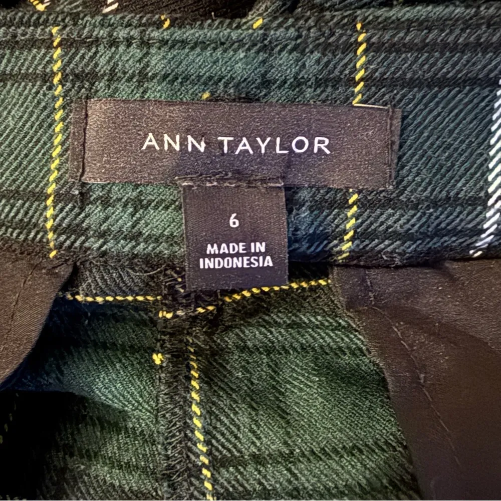 Ann Taylor Women’s Sz 6 The High Tie Waist Ankle Pant in Plaid - Image 4