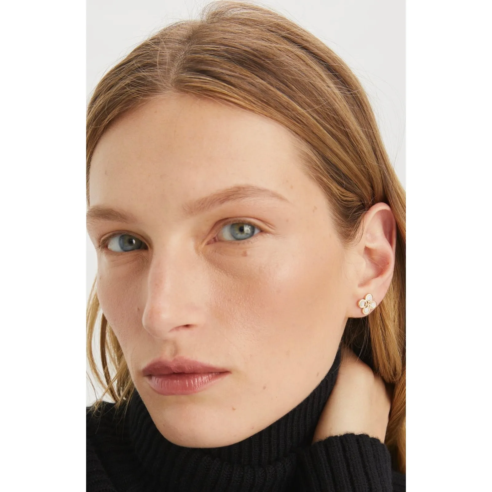 Tory Burch Kira Mother of Pearl Clover Stud Earrings Goldtone - Image 3