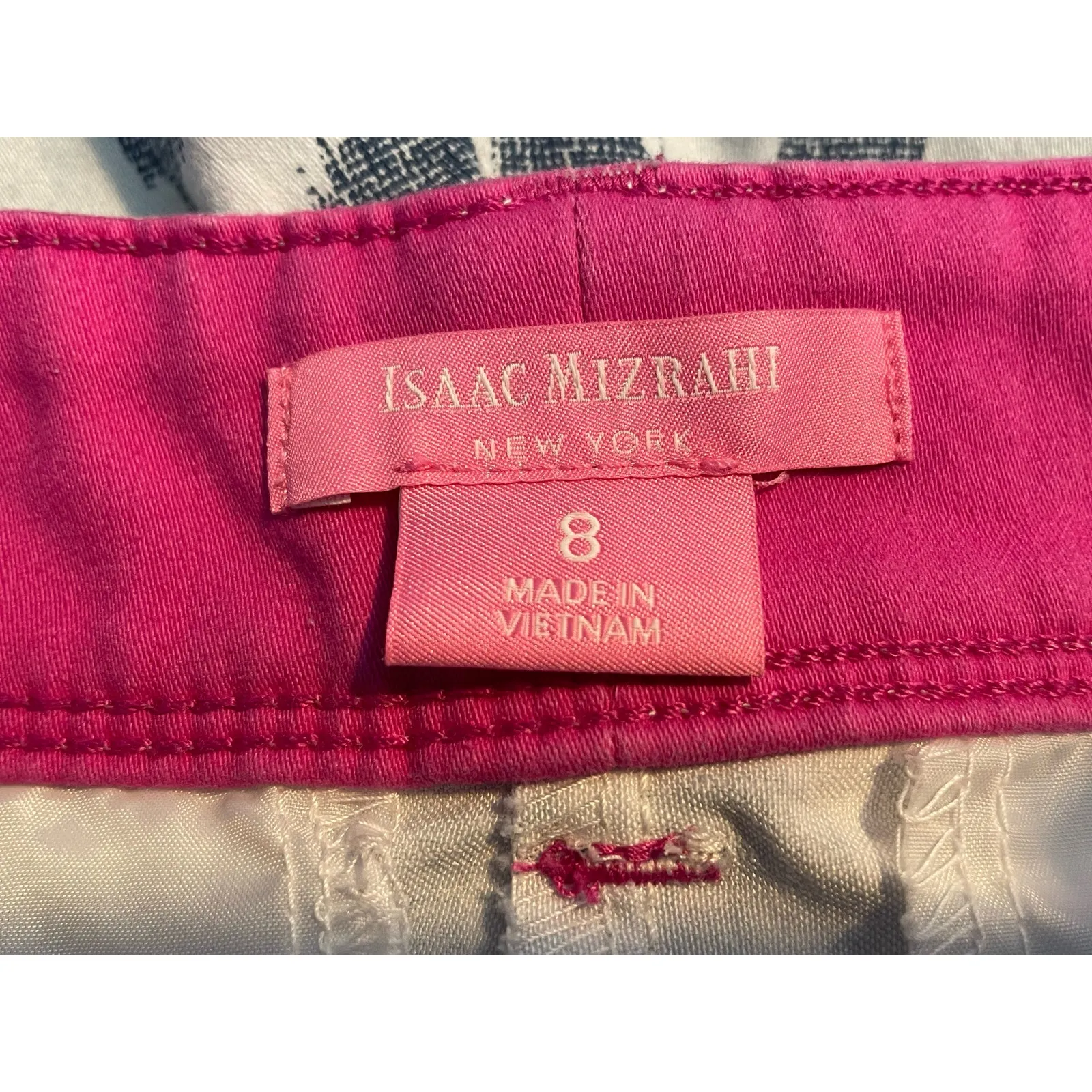 Isaac Mizrahi Shorts Size 8 Blue Ikat Tailored Low Rise Preppy Country Club - Image 6