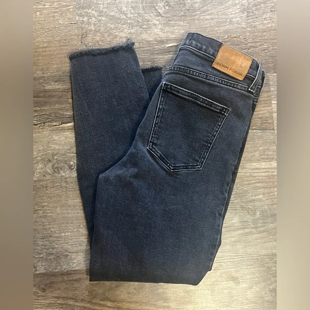 Aritzia Denim Forum Charcoal Ankle Jeans - Image 2