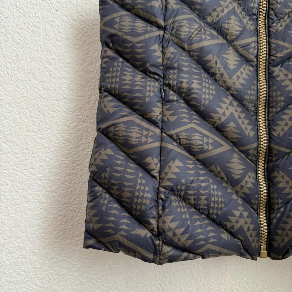 PENDLETON Aztec Print 90% Duck Down Quilted Lightweight Vest Jacket Size XS - Image 5