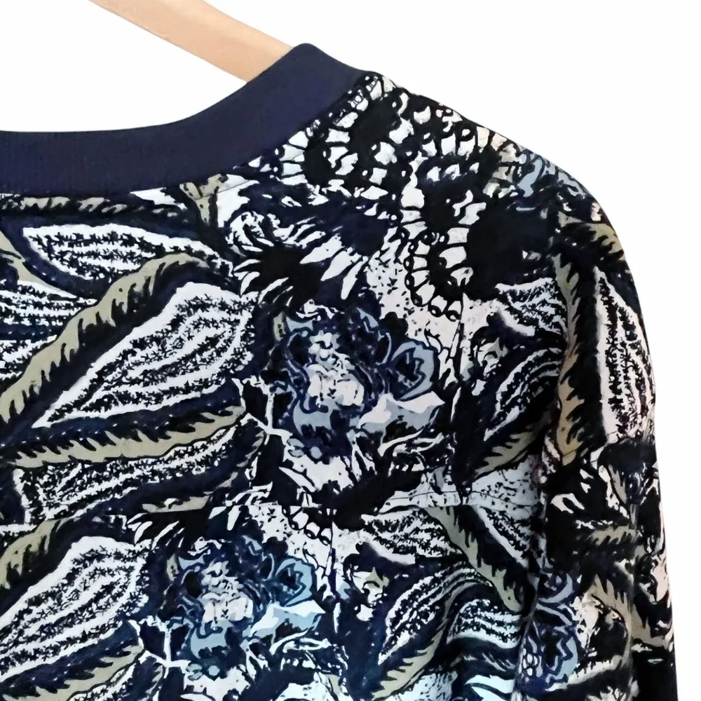 JOIE Sweatshirt Crop Jersey Top Paisley Blue Navy Trim Thumbholes Long Sleeve S - Image 5