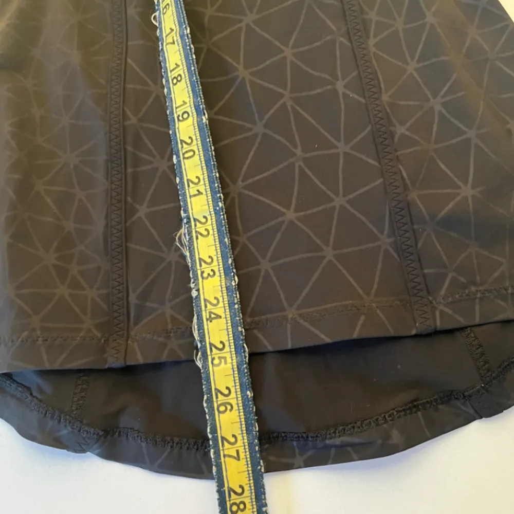 Lululemon Women's Athletic Pedal Pace Tank Dream Top Black Size 4 - Image 6