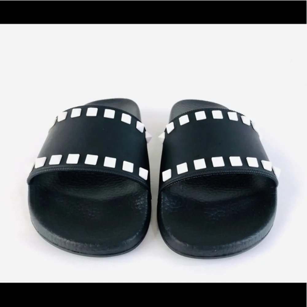 VALENTINO GARAVANI ROCKSTUD PVC SLIDE  STUD SANDAL - Image 4