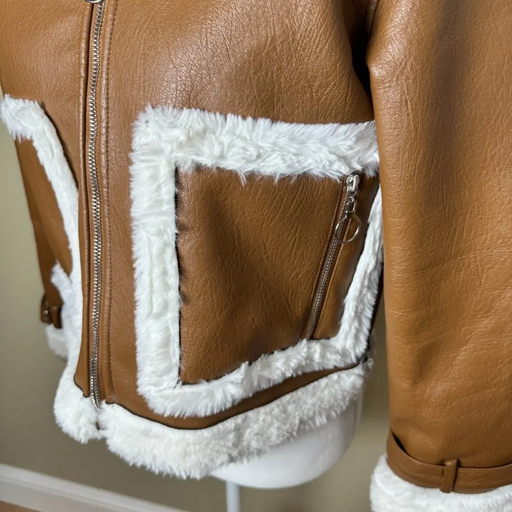 NASTY GAL Faux Leather & Faux Fur Cropped Jacket with Pockets Size 4 / Small - Image 5