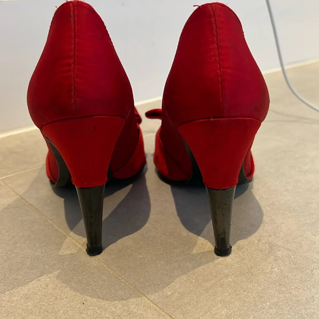 Zara Women size 36 Red open toe bow heels shoes satin type of fabric elegant - Image 6