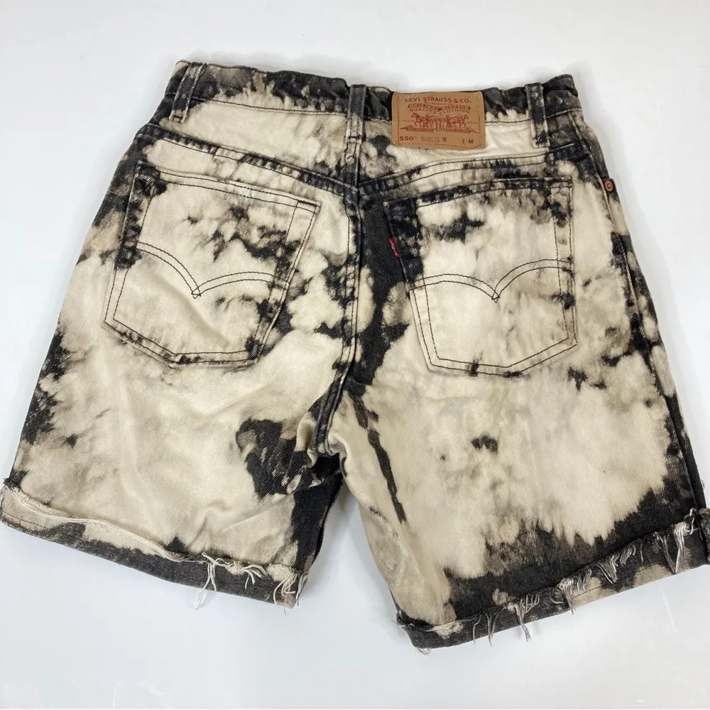 Levi's | Bleach Dye 100% Cotton Relaxed Fit Tapered Leg High Waist Jean Shorts - Image 5