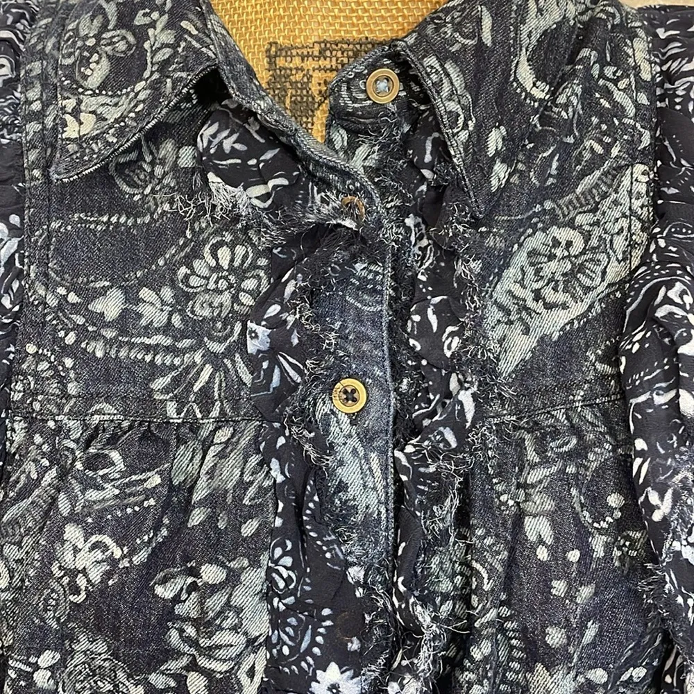 Pilcro Sleeveless Button Down Denim Top - Image 3