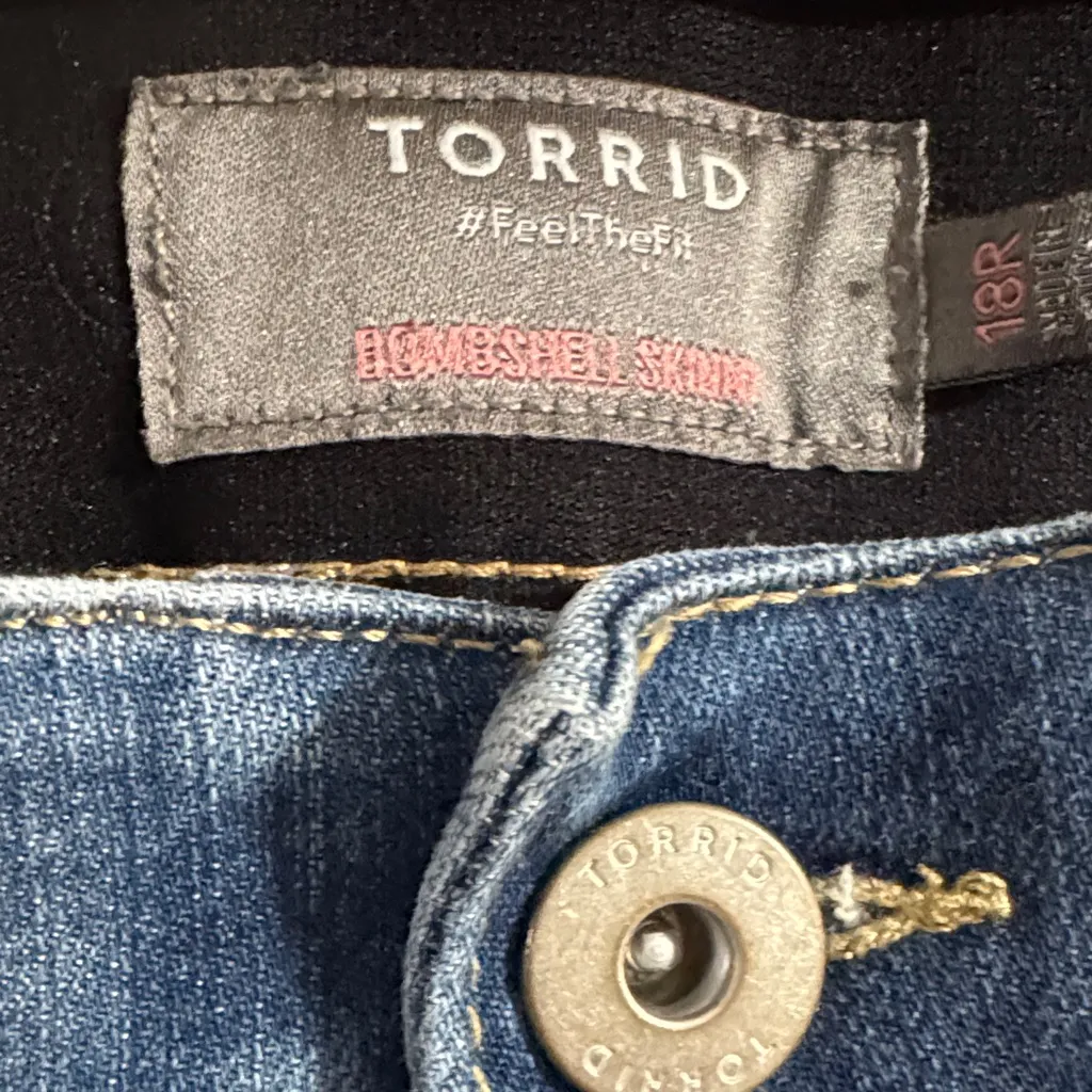 Torrid Distressed Skinny Jeans in Blue 18R - Image 3